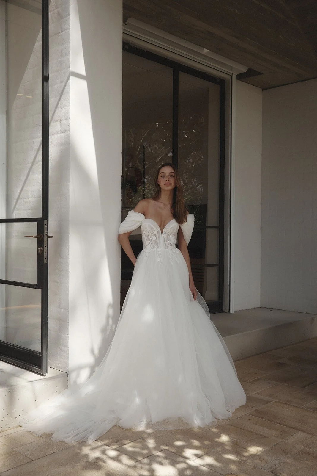 Clivia — Alena Leena